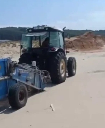 sarikum-sahilinde-cevre-temizligi