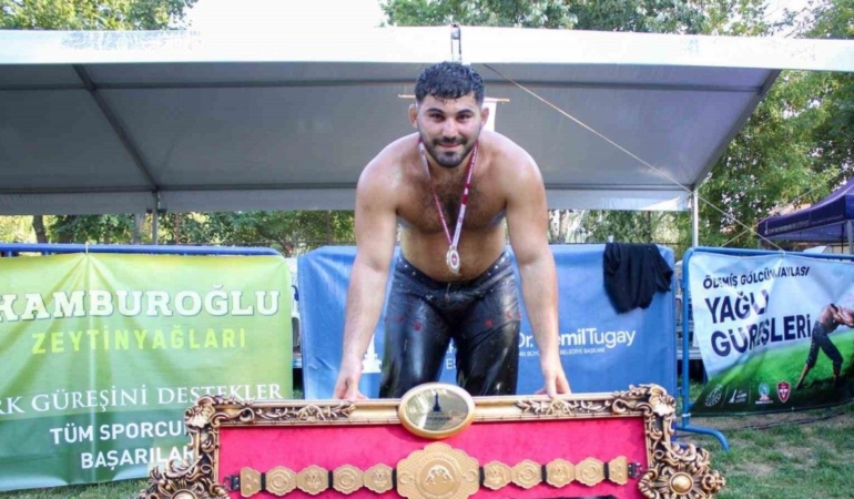 sinoplu-baspehlivan-altin-kemerin-sahibi-oldu