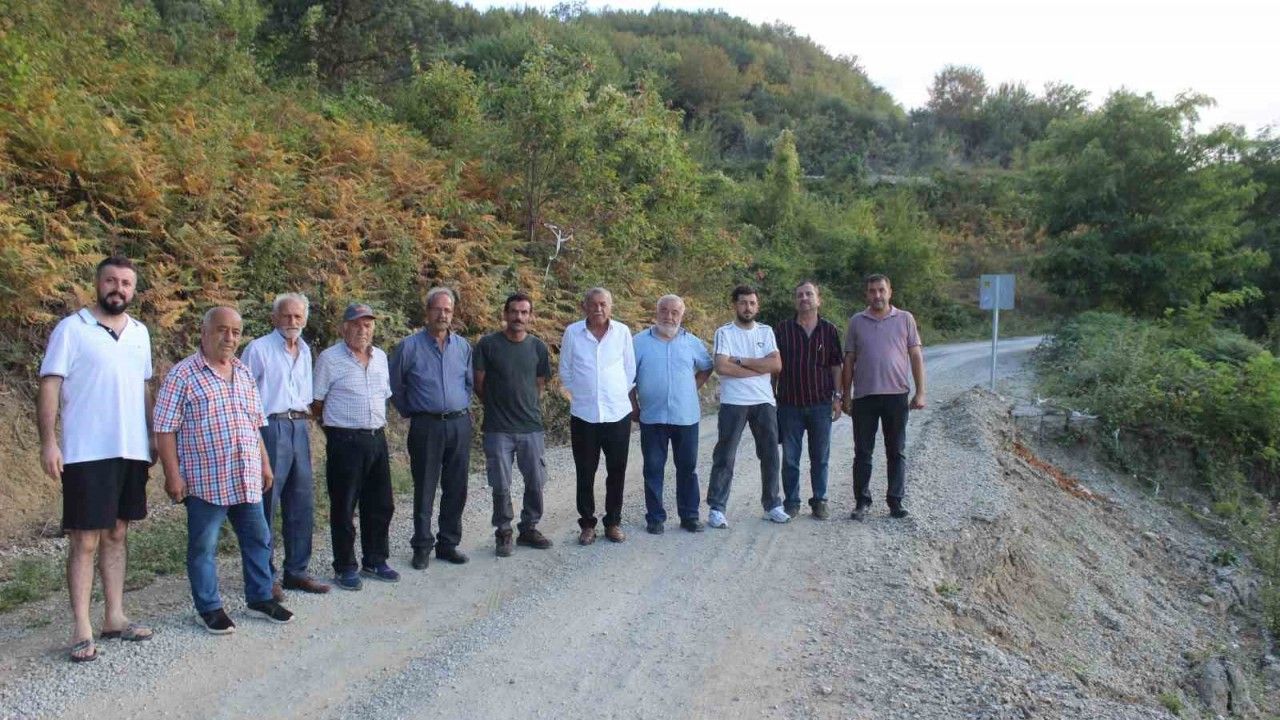 sinopta-selde-yikilan-yol-4-yildir-yapilmadi