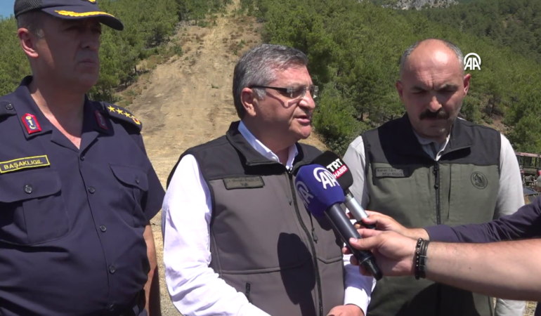 Vali Özarslan’dan yangın hakkında önemli açıklamalar