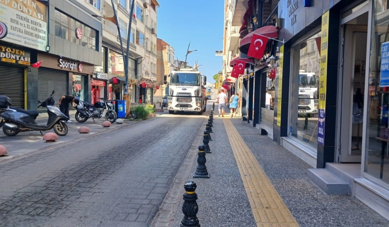 Sakarya Caddesi geçici olarak trafiğe kapandı