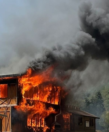 yangin-cikan-restoran-kullanilamaz-hale-geldi