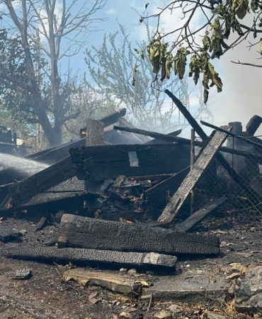 yanginda-ev-ve-ahir-kullanilamaz-hale-geldi