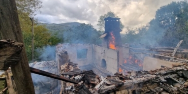 1758303326-4f4e9aaadca775d7f126