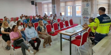 20250912-gerzede-servis-soforlerine-trafik-egitimi-932377-7f7b790bb15c960d1f34