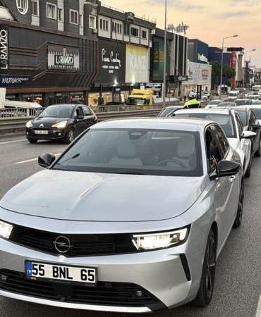 7-arac-zincirleme-kaza-yapti