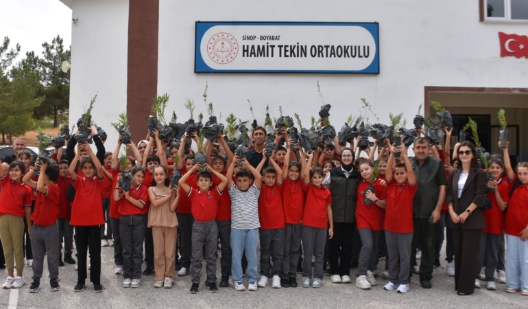 Sinop ve ilçelerinde öğrenciler dersbaşı yaptı