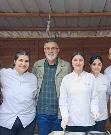 anneanne-yemekleri-kitabina-uluslararasi-odul