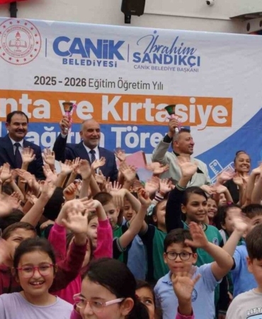 canikte-2-binden-fazla-ogrenciye-canta-ve-kirtasiye-destegi