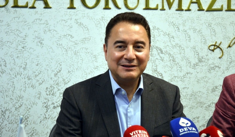 Ali Babacan Sinop’ta basın mensuplarıyla buluştu