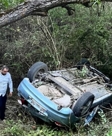 devrilen-otomobilde-1-kisi-oldu-1-kisi-yaralandi