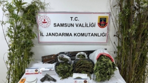 evinde-9-kilo-yasakli-madde-ele-gecirilen-zanli-yakalandi