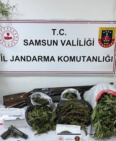 evinde-9-kilo-yasakli-madde-ele-gecirilen-zanli-yakalandi