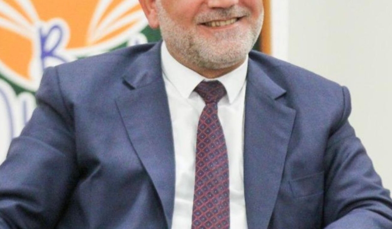 İlçe belediyesinden üniversiteyi kazanan tüm öğrencilere burs