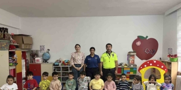 miniklere-eglenceli-trafik-egitimi