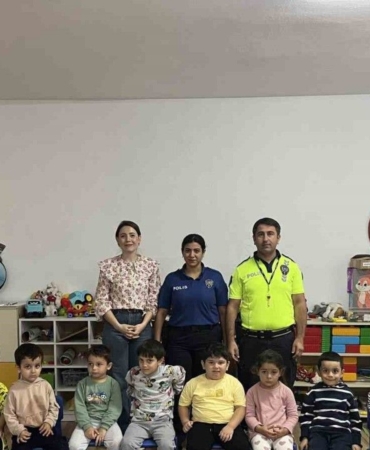 miniklere-eglenceli-trafik-egitimi