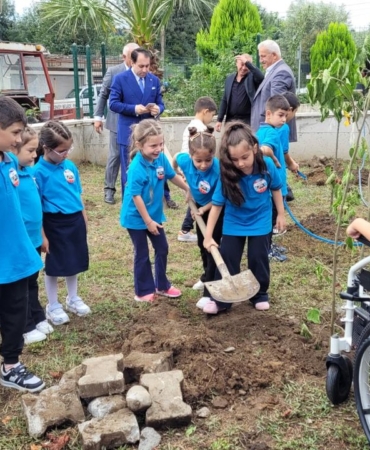 ogrenciler-egitim-yilina-fidan-dikerek-basladi