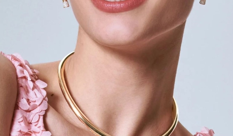 En Özel Anların Işıltısı: Altın Takılarla Tasarımın Zarif Dokunuşu