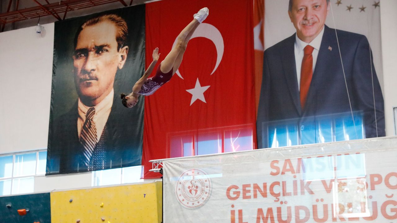samsunda-trampolin-cimnastik-kulupler-arasi-turkiye-sampiyonasi-basladi