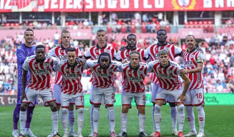 samsunsporda-14-yeni-transfer-13-ayrilik