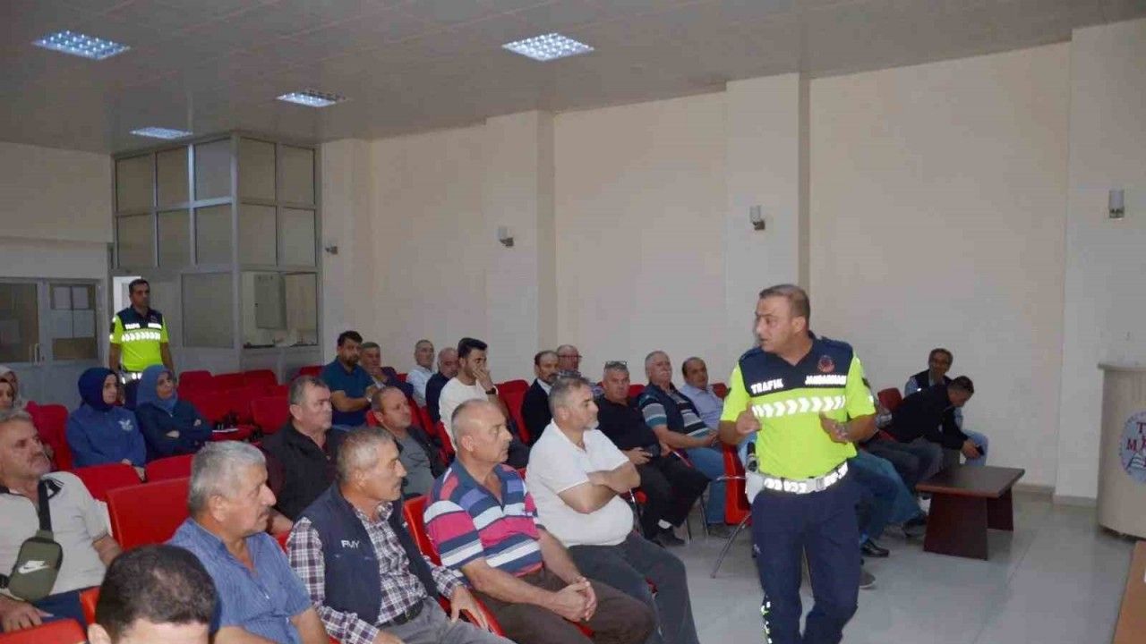 servis-soforleri-ve-rehber-personellere-trafik-egitimi