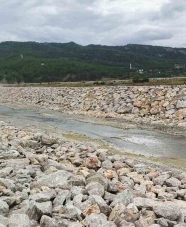 sinopta-dere-islah-projeleri-devam-ediyor