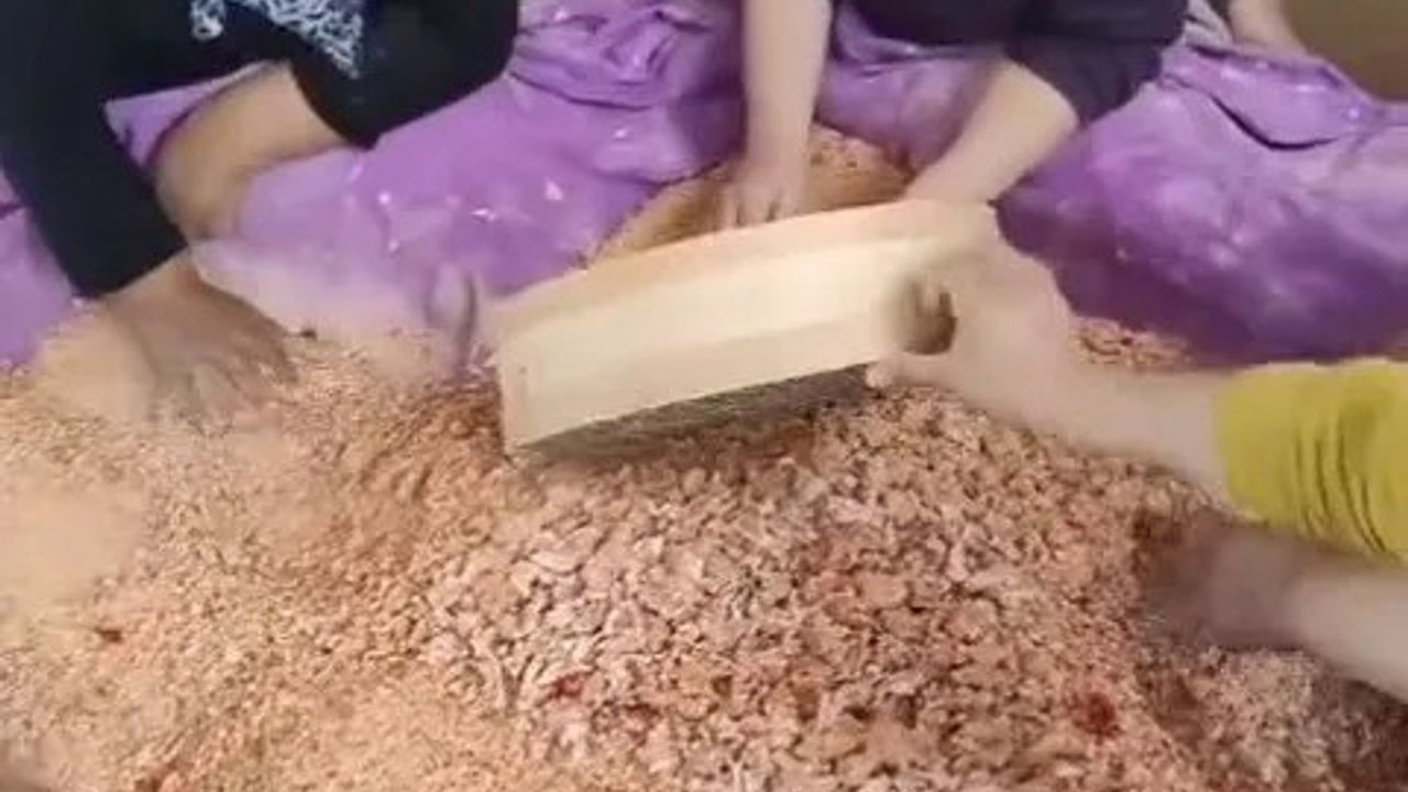 sinopta-imece-usulu-tarhana-yapimi-devam-ediyor