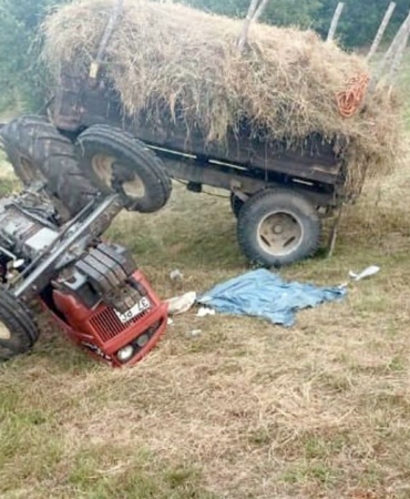 surucu-traktorun-altinda-kalarak-hayatini-kaybetti