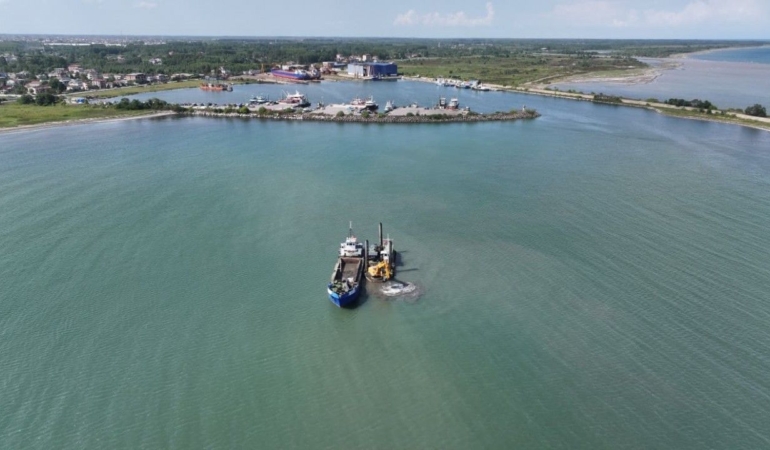 terme-limaninda-kum-temizligi