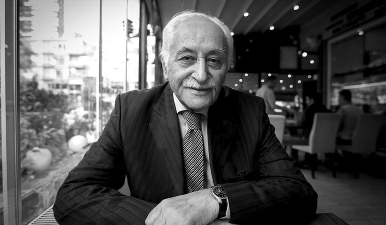 Şair ve yazar Yavuz Bülent Bakiler hayatını kaybetti