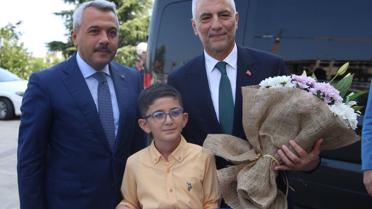 ticaret-bakani-bolattan-rize-ziyareti