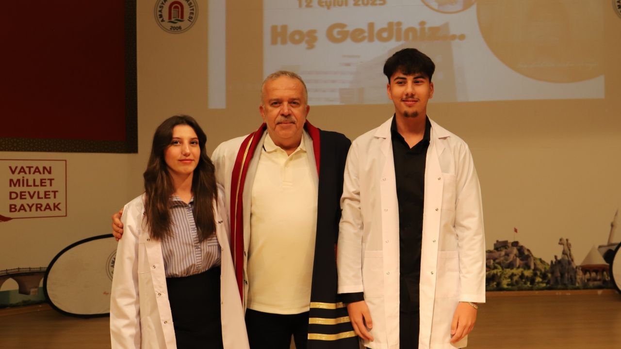 tip-ogrencilerinin-onluk-giyme-heyecani