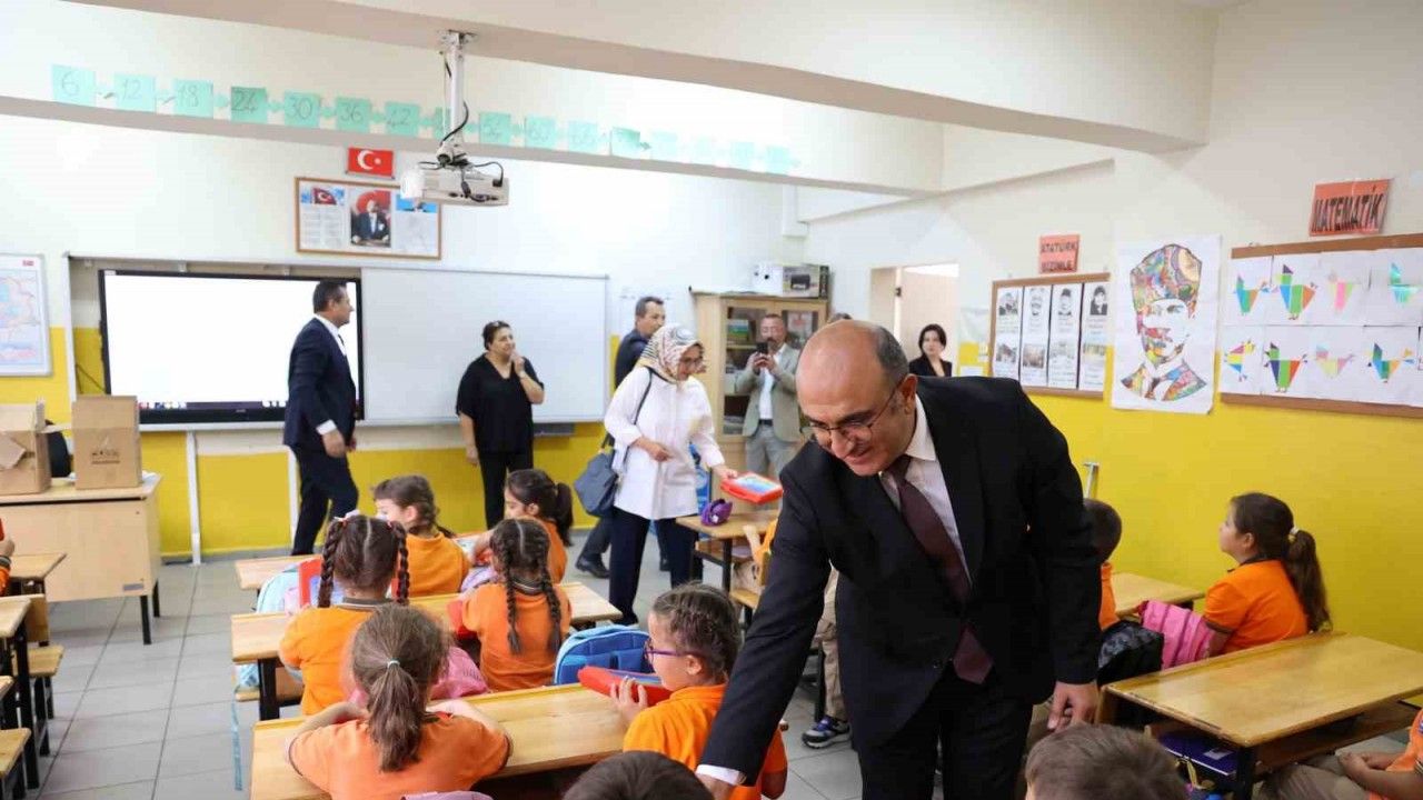 yedastan-ogrencilere-boyama-seti-destegi