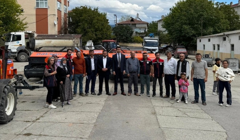 Çiftçilere balya makinesi hibe edildi