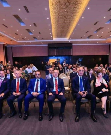 bakan-ersoy-9-bin-kultur-varligi-geri-iade-edildi