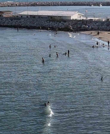 ekim-ayinda-deniz-keyfi-yaptilar