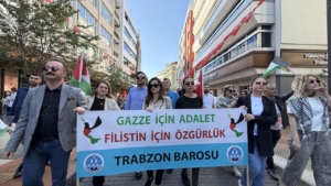 gazze-icin-ayaktayiz-sloganiyla-yuruyus-duzenlendi