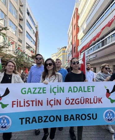 gazze-icin-ayaktayiz-sloganiyla-yuruyus-duzenlendi