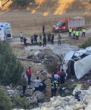 isci-servisi-devrildi-5-olu-14-yarali