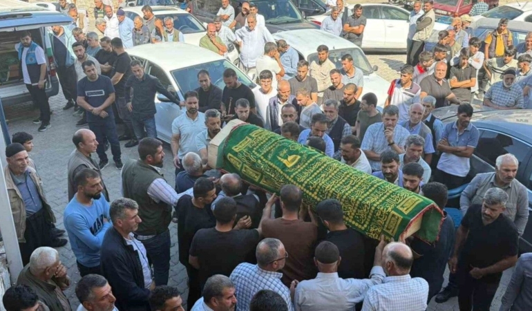 Kuyu faciasında hayatını kaybeden 4 kişi defnedildi