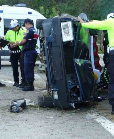 otomobil-takla-atti-2-yarali