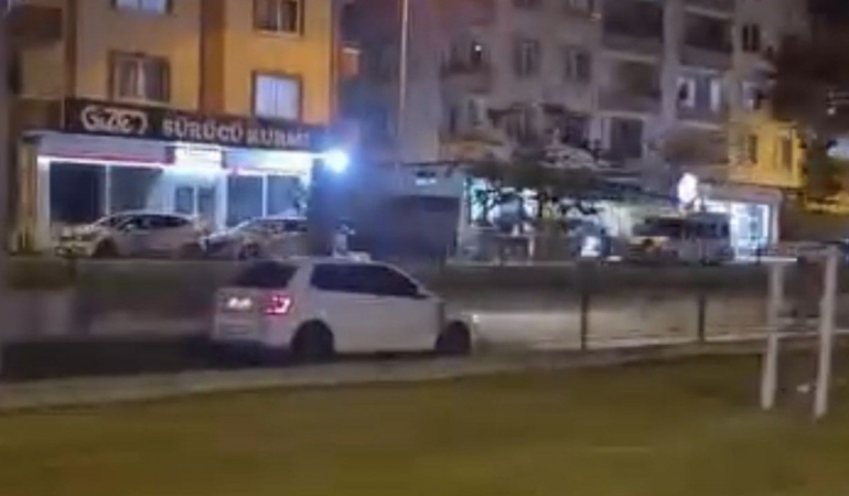 Samsun’da tramvay yoluna giren sürücüye para cezası