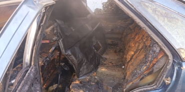 tartistigi-kisinin-aracini-atese-verdi