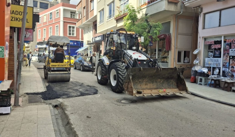 Kurtuluş Caddesi’nde çukurlar kapatıldı