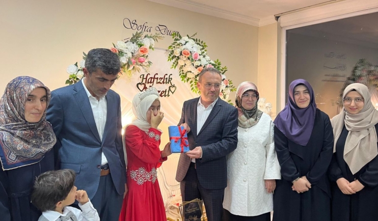 İl Müftüsü Paşa Bektaş, hafızlık merasimine katıldı