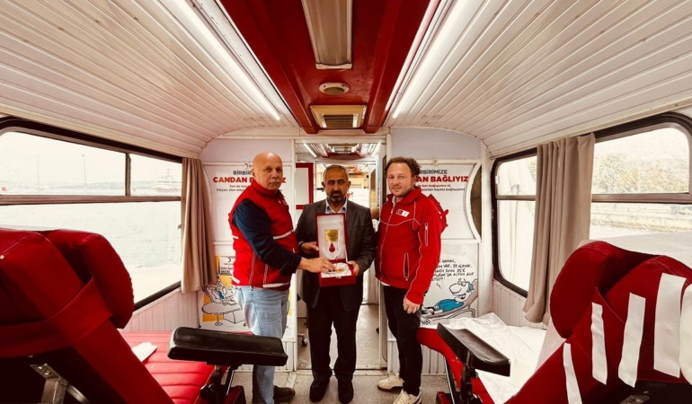 İmam Nevzat Arslan’dan Kızılay’a rekor bağış