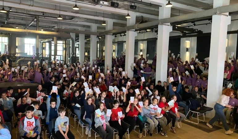 Yazar Behiç Ak, Sinop’ta minik okurlarıyla buluştu