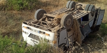 Tarım işçilerini taşıyan minibüs devrildi: 6’sı çocuk, 16 yaralı