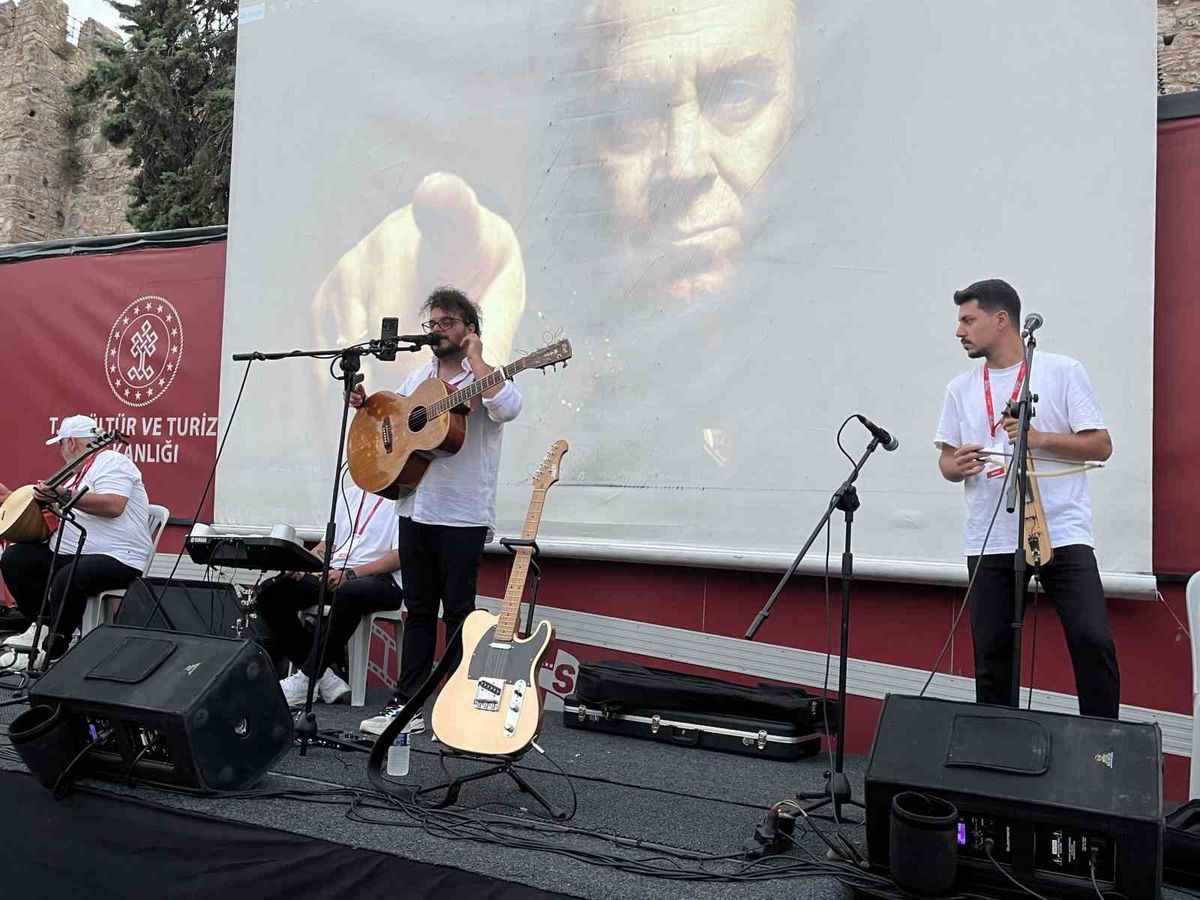 Sinop'ta Gezen Sinema Tırı Etkinliği