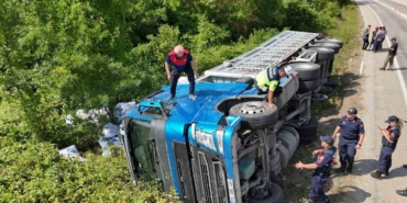 Sinop'ta TIR Kazası: 3 Yaralı